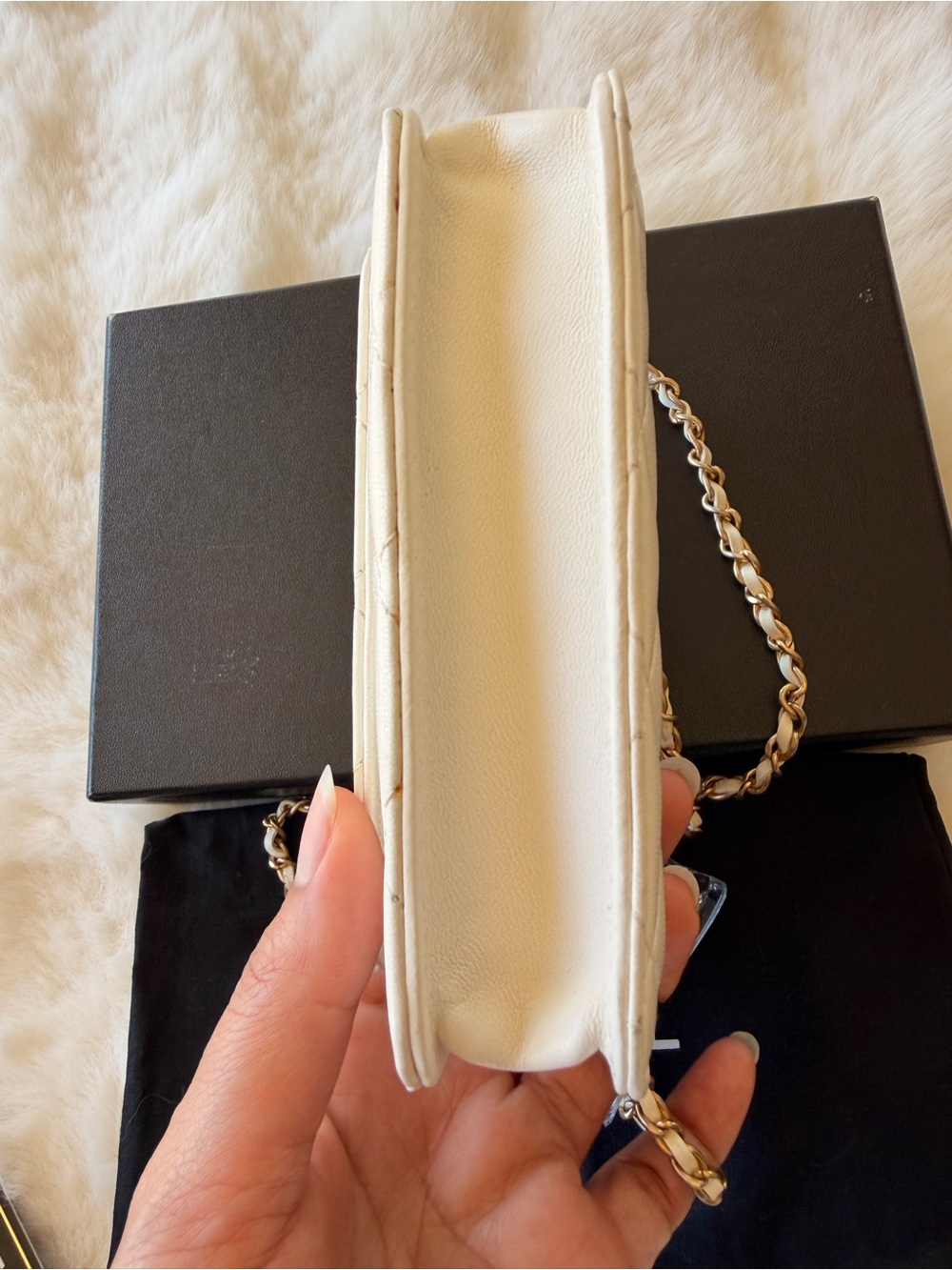CHANEL White Quilted CC Ball Clutch on Chain Mini Belt Bag - Picture 4 of 16